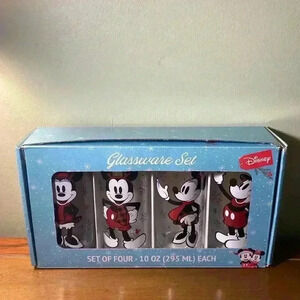 NWOT Disney Zak Mickey Minnie Mouse Glassware  Set of 4 Pint Christmas